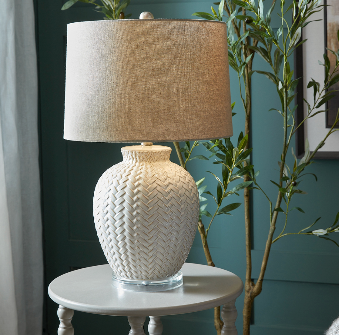 Twill Weave Ceramic Table Lamp with Linen Shade – Textured Ceramic Base, 58 cm